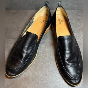 Susina Kellen Almond Toe Slip On Loafers in black leather